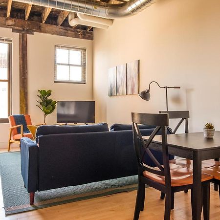 Frontdesk Maxwell Lofts Milwaukee Walker'S Point Apartment ภายนอก รูปภาพ